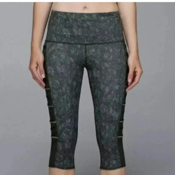 Lululemon Breezy Crop Jazzy Leggings - Picture 1 of 8